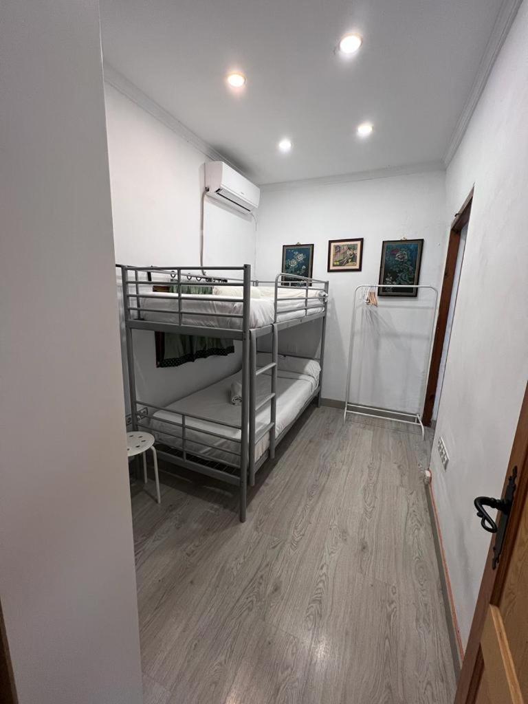 Bbtk Hostal *